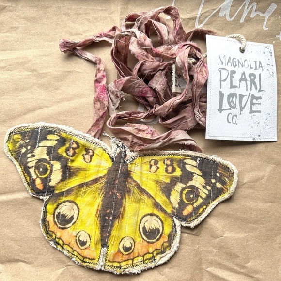 Nwt Magnolia Pearl Mariposa Butterfly Jabot Canary Sold Out Limited Edition - Picture 1 of 8